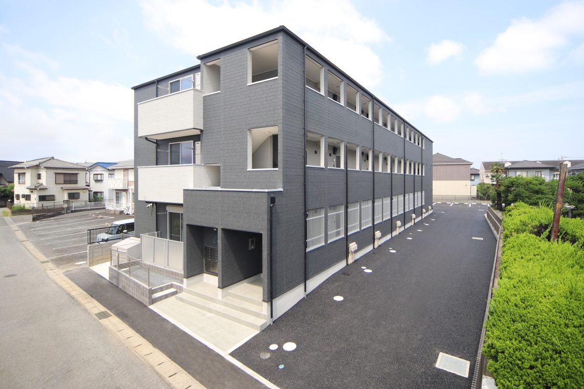 光と機能が調和する、スタイリッシュな住まい