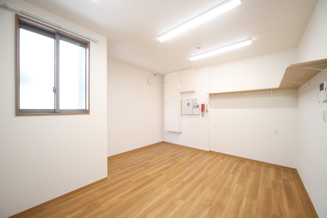 独立性と見守りを両立、日中サービス支援型グループホーム